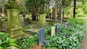 PICTURES/Highgate Cemetery East & West - London, England/t_20230520_131612.jpg